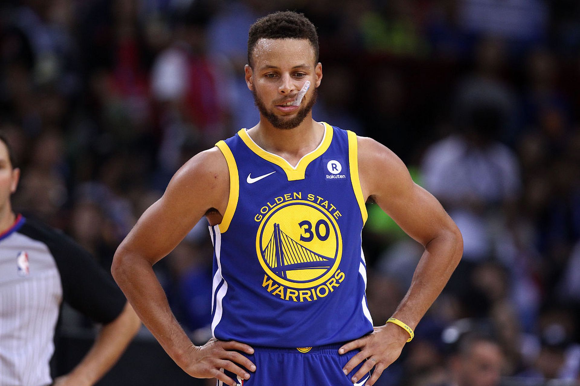 全场节奏由 全场节奏由