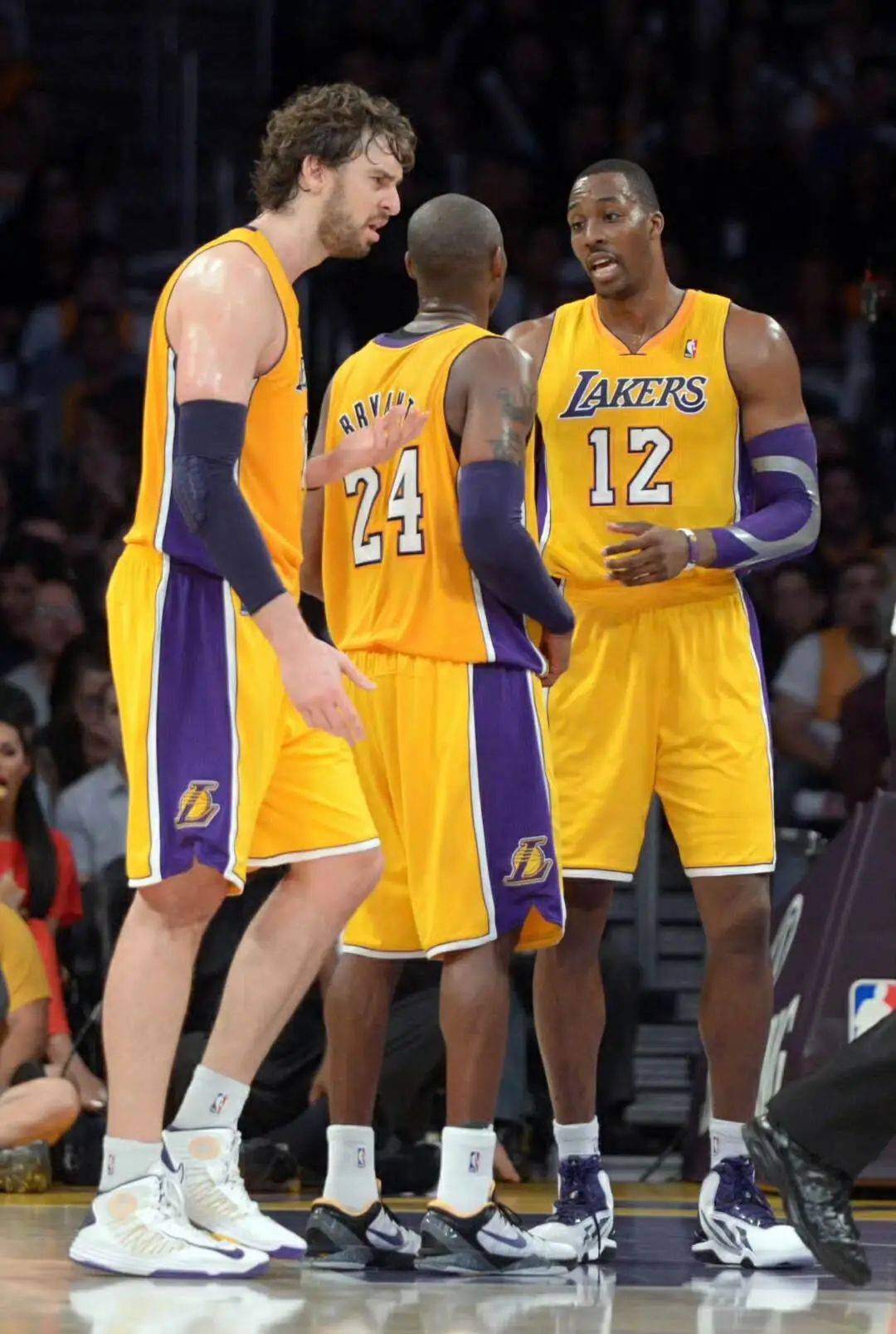 内容端则以 内容端则以